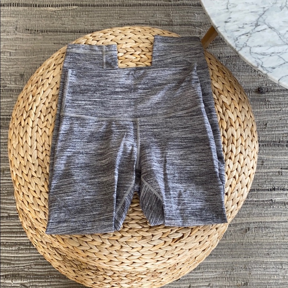 Lululemon Wunder Under 7/8 leggings size 6